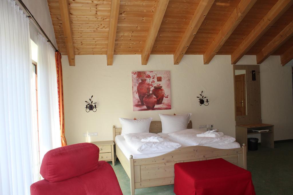 Hubertushof Hotel Garni Oberstaufen Room photo