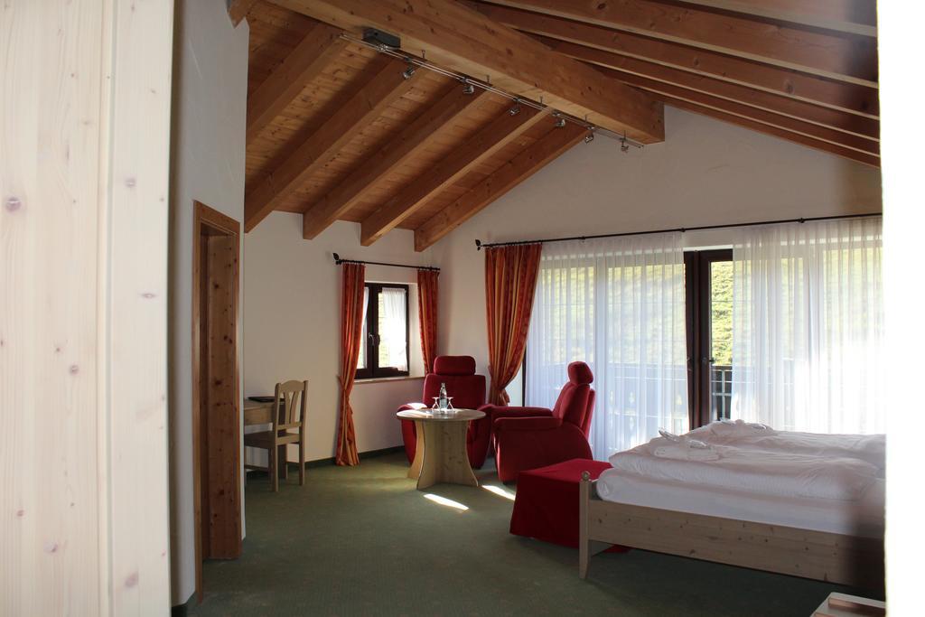 Hubertushof Hotel Garni Oberstaufen Room photo