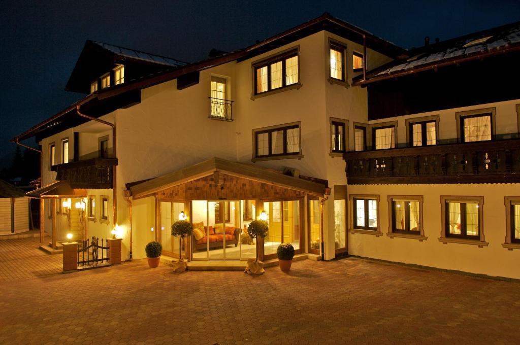 Hubertushof Hotel Garni Oberstaufen Exterior photo